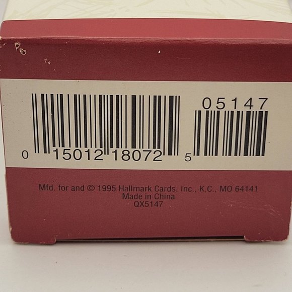 Hallmark Keepsake 1995 FABULOUS DECADE Otter Christmas Ornament - Picture 11 of 13